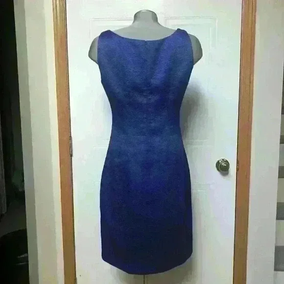 T Tahari Sheath Dress Sleeveless Knee Length Zip Back Career Blue - Picture 11 of 11